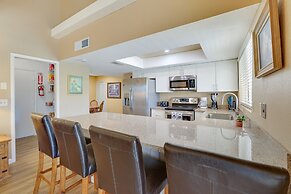 Pool, Patio & Fireplace: Glendale Oasis!