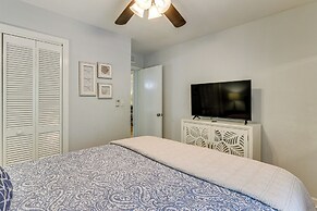 Walk to Beach: Hilton Head Condo w/ Screened Porch