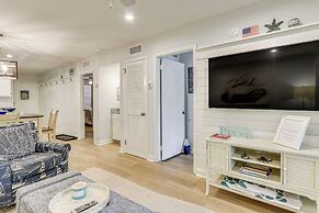 Walk to Beach: Hilton Head Condo w/ Screened Porch