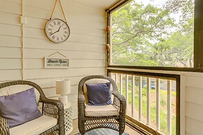 Walk to Beach: Hilton Head Condo w/ Screened Porch