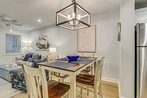 Walk to Beach: Hilton Head Condo w/ Screened Porch