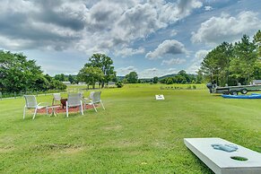 Norfork Studio Escape: Walk to White River!