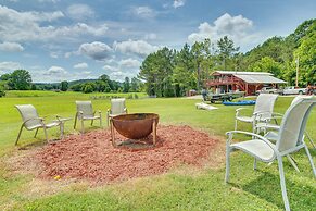 Norfork Studio Escape: Walk to White River!