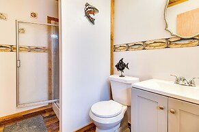 Norfork Studio Escape: Walk to White River!