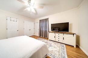 North Jackson Vacation Rental w/ Wraparound Deck!