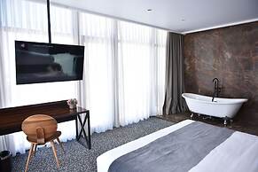 Hotel Monarch