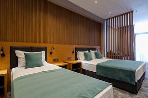 Hotel Monarch