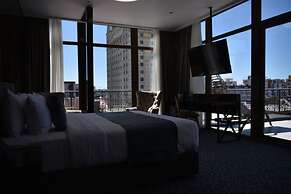 Hotel Monarch