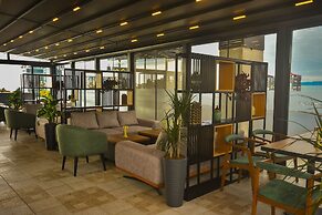 Hotel Monarch