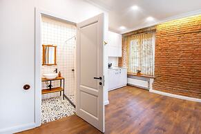 H&B apartments Beridze