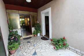 Rooms and Apartment Pina