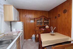 Rooms and Apartment Pina