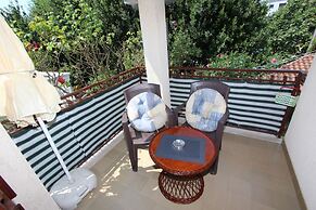 Rooms and Apartment Pina