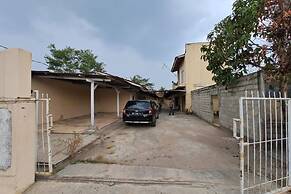 OYO 93320 Venus Homestay Syariah Near Universitas Megou Pak Tulang Baw