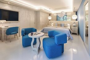 Cala Beach Resort