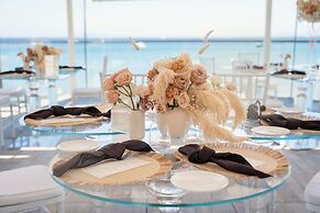 Cala Beach Resort