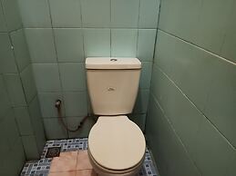 OYO 93332 Kharis Home Stay