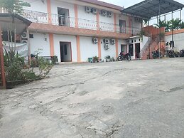 OYO 93332 Kharis Home Stay