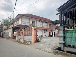 OYO 93332 Kharis Home Stay