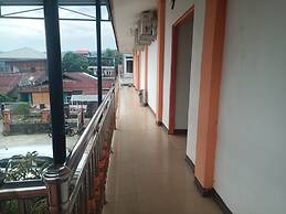 OYO 93332 Kharis Home Stay