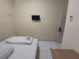 OYO 93332 Kharis Home Stay