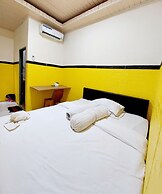 OYO 93332 Kharis Home Stay