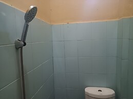 OYO 93332 Kharis Home Stay