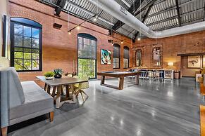 Historic Loft Retreat With Pool