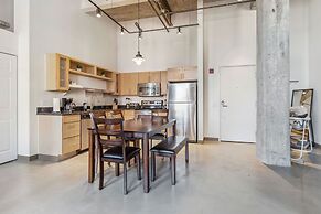 Historic Loft Retreat With Pool