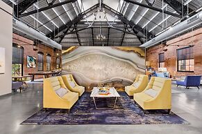 Historic Loft Retreat With Pool