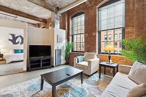 Historic Loft Retreat With Pool