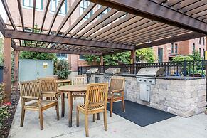 Historic Loft Retreat With Pool