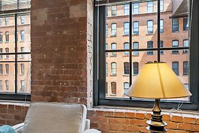 Historic Loft Retreat With Pool