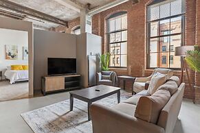 Historic Loft Retreat With Pool