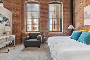 Historic Loft Retreat With Pool