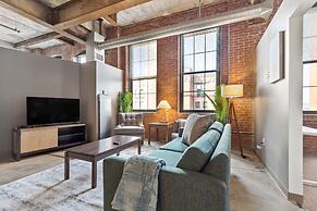 Historic Loft Retreat With Pool