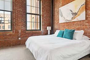 Historic Loft Retreat With Pool