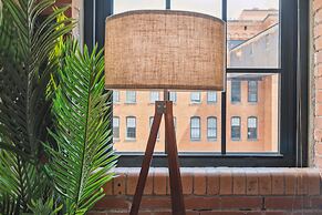 Historic Loft Retreat With Pool