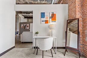 Historic Loft Retreat With Pool