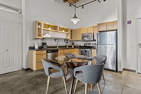 Historic Loft Retreat With Pool