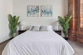 Historic Loft Retreat With Pool