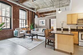 Historic Loft Retreat With Pool