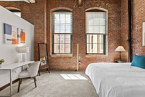 Historic Loft Retreat With Pool
