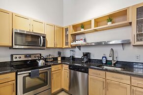 Historic Loft Retreat With Pool