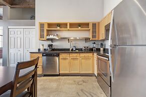 Historic Loft Retreat With Pool