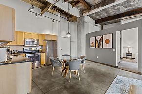 Historic Loft Retreat With Pool