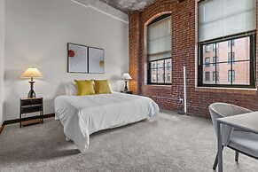 Historic Loft Retreat With Pool