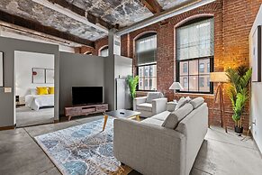 Historic Loft Retreat With Pool