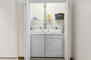 Historic Loft Retreat With Pool