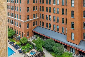 Historic Loft Retreat With Pool